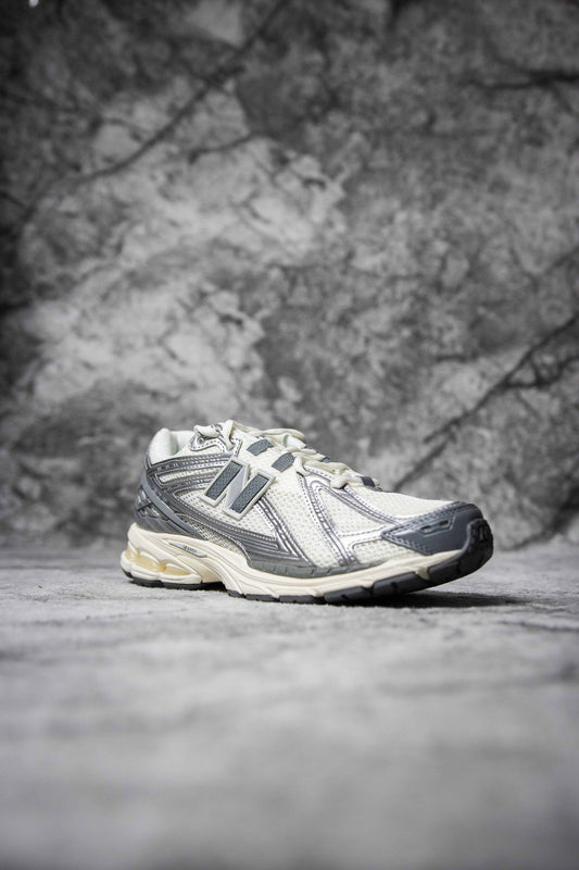 New Balance 1906r Moonrock Silver