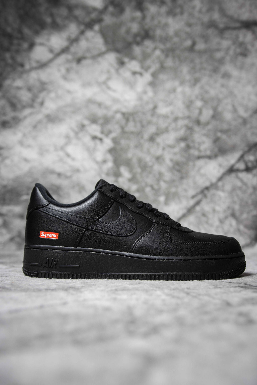 Nike Air Force 1 Low x Supreme Black