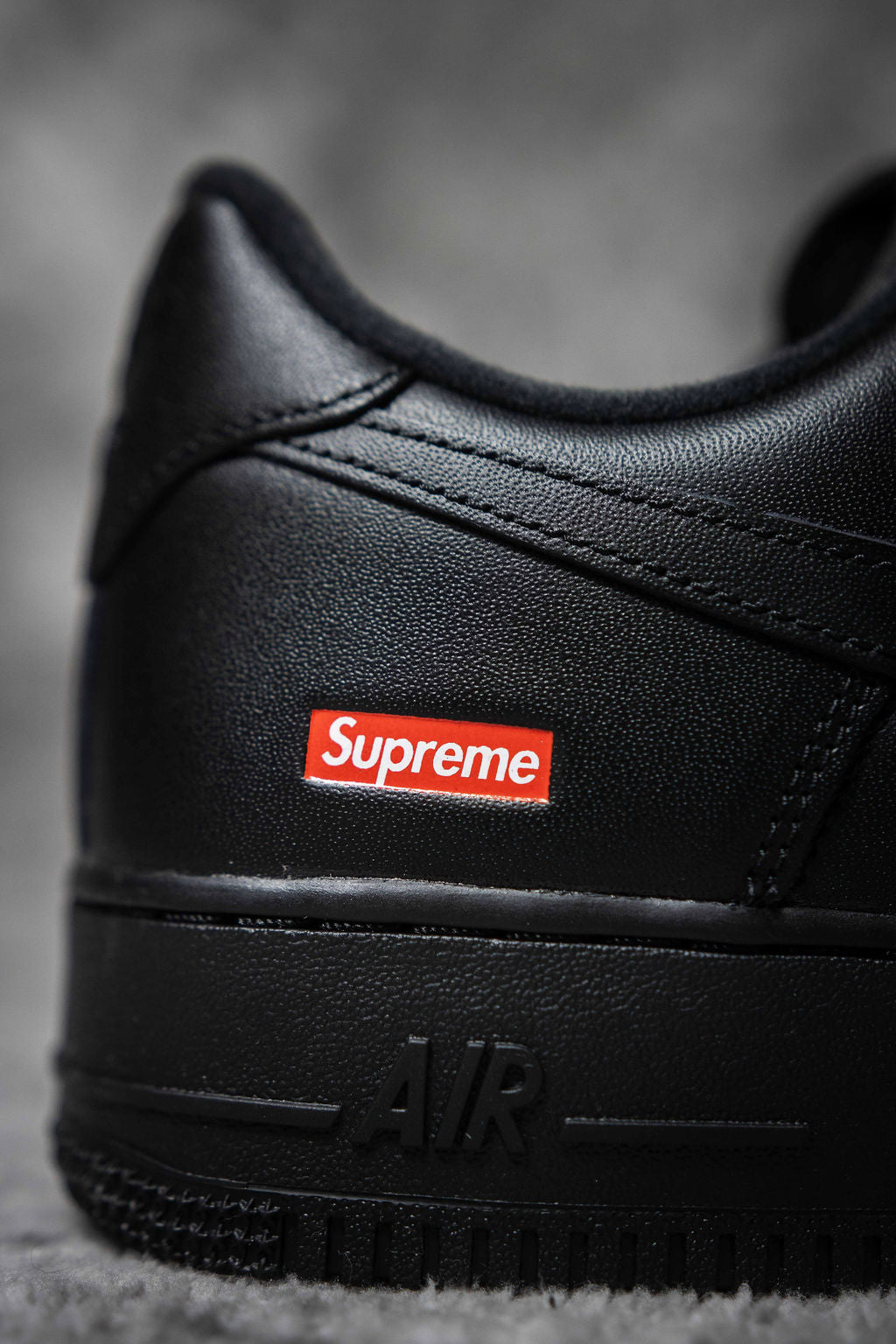 Nike Air Force 1 Low x Supreme Black