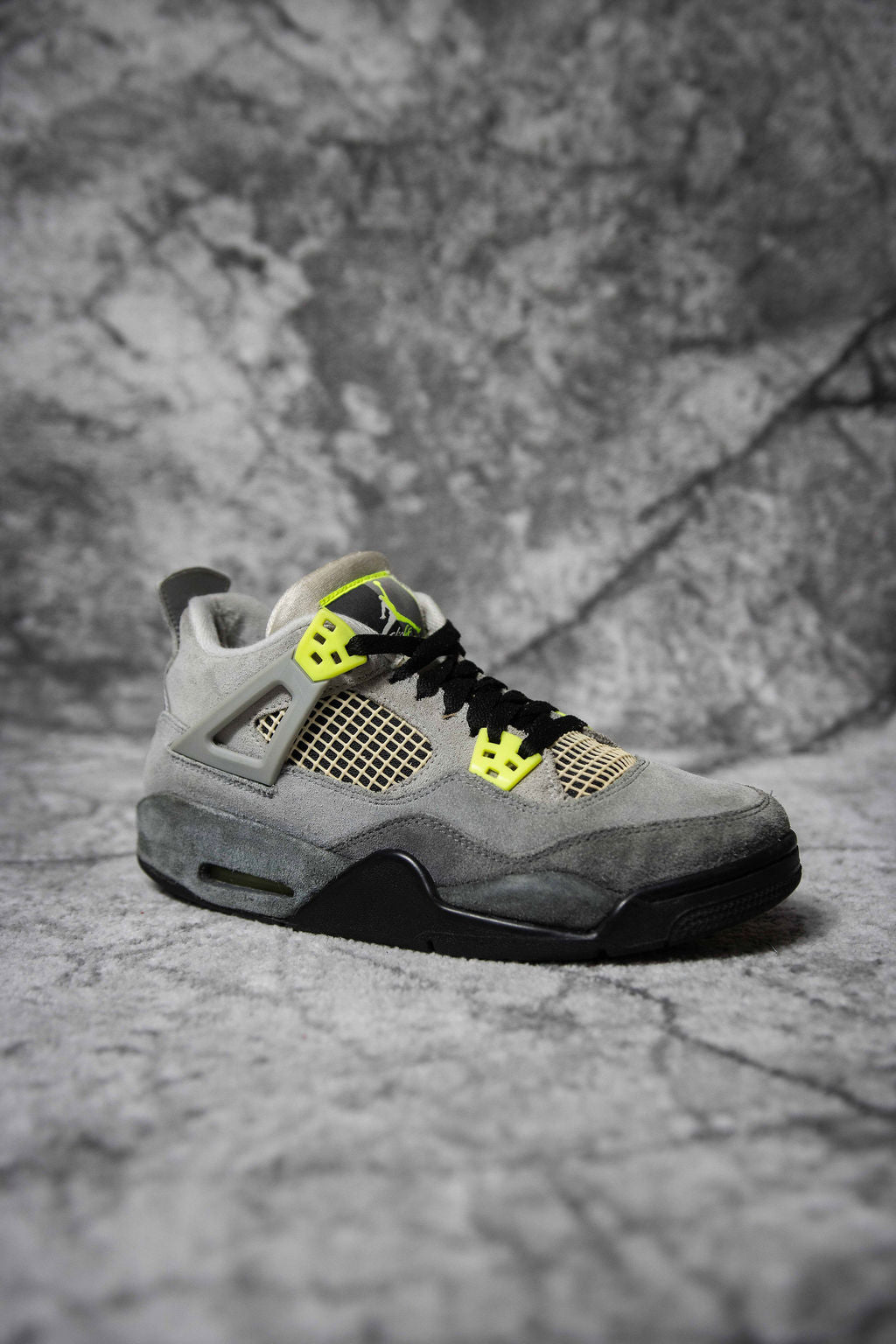 Jordan 4 Neon Gs