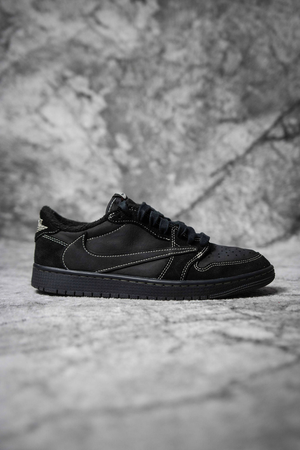 Jordan 1 Low x Travis Scott 'Phantom'