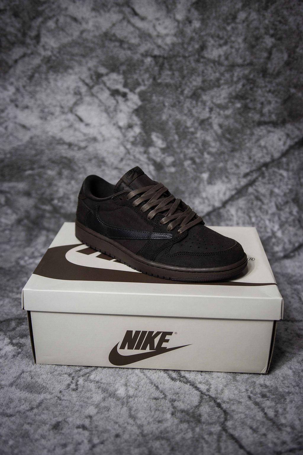 Jordan 1 Low x Travis Scott 'Velvet Brown'