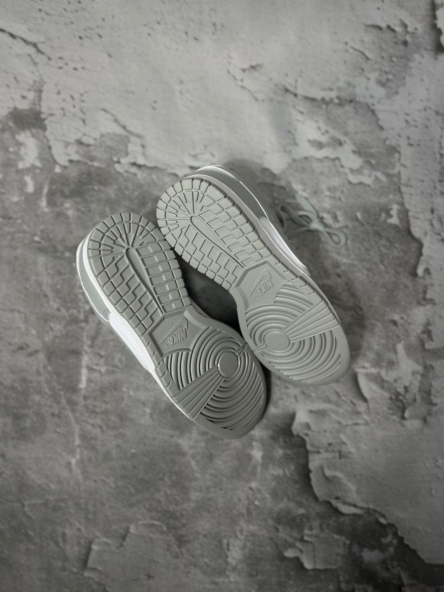 Nike Dunk Low Retro "White Smoke Grey"