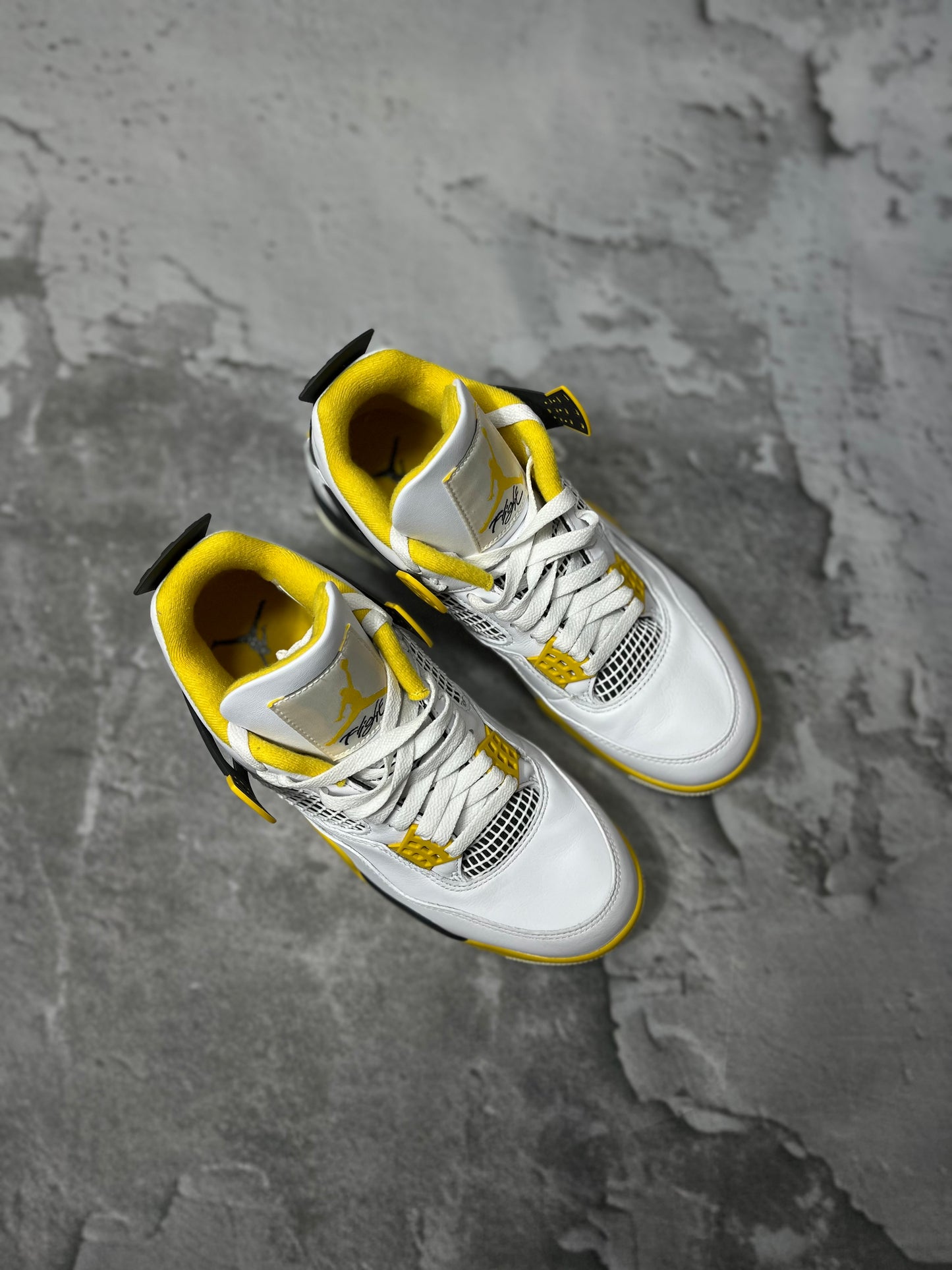 Jordan 4 Retro Vivid Sulfur W