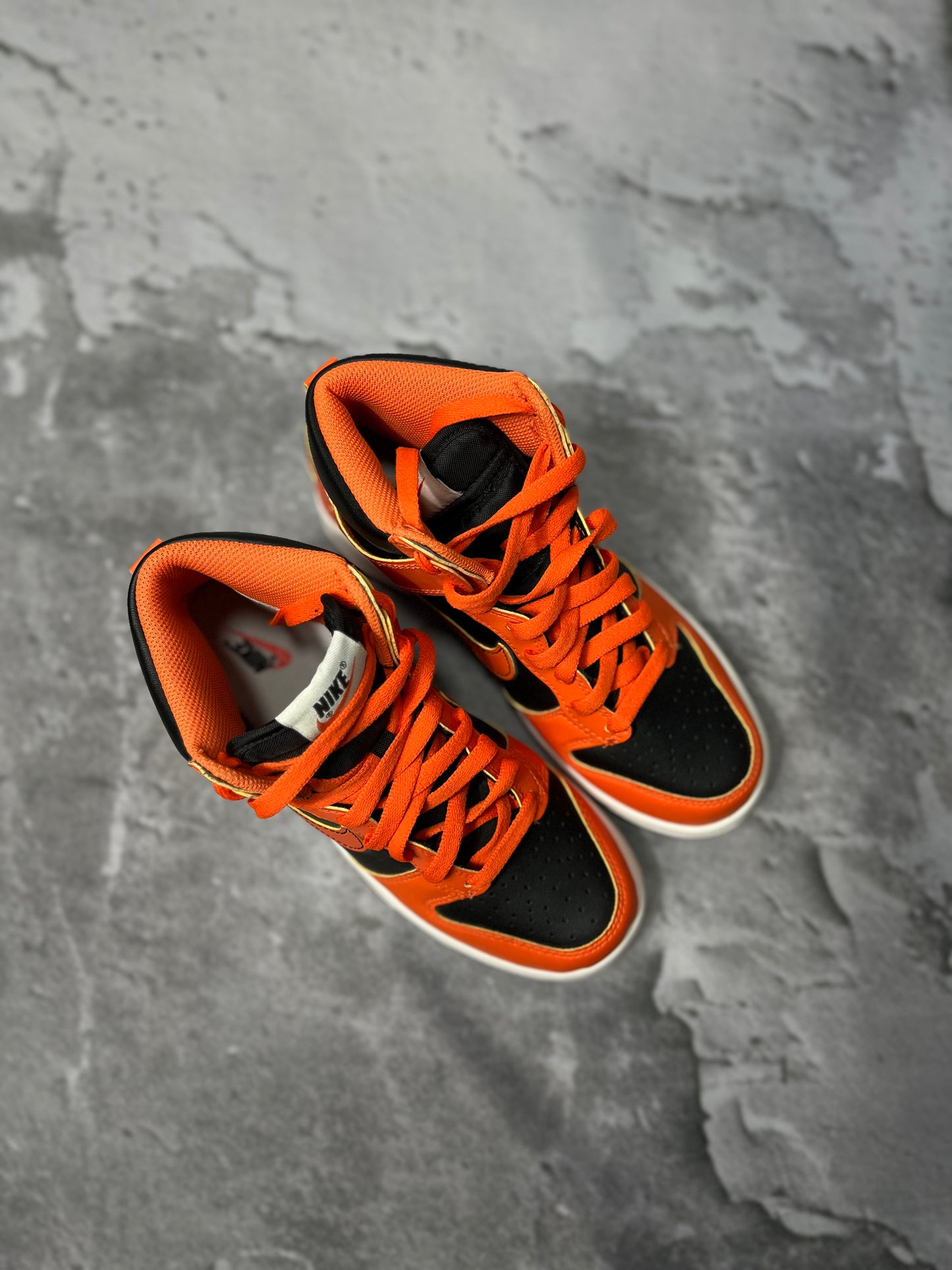 Nike Dunk High 'Black Orange' Gs