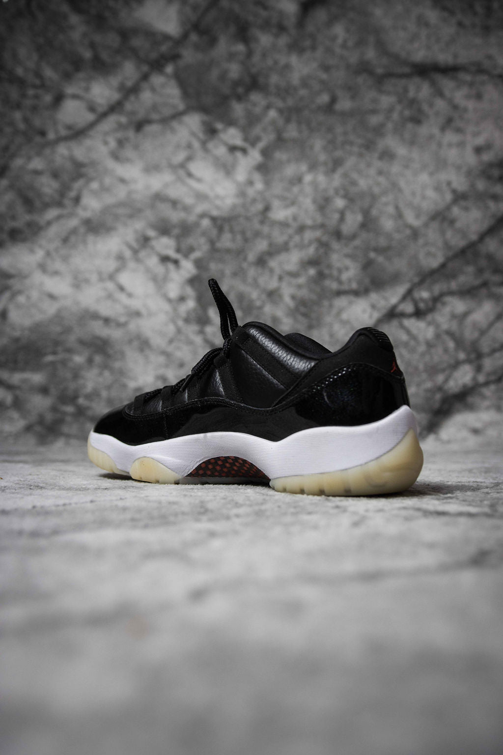 Jordan 11 Low 72-10