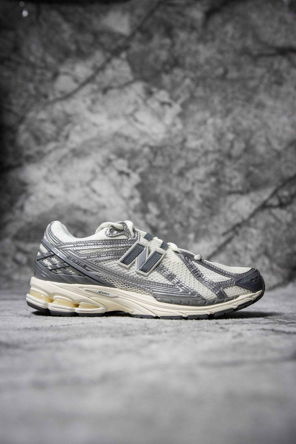 New Balance 1906r Moonrock Silver
