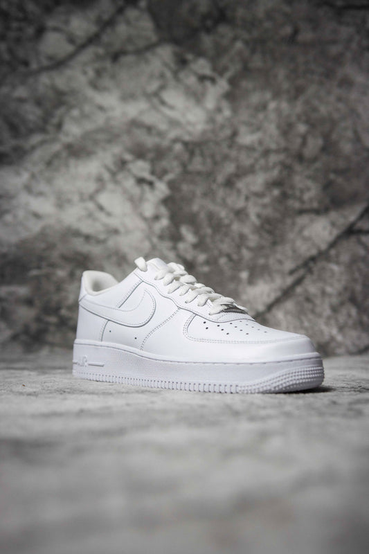 Nike Air Force 1 Triple White