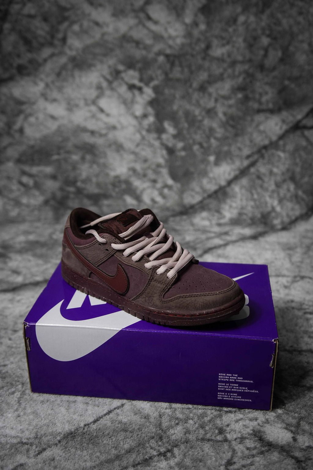 Nike Sb Dunk Low City Of Love