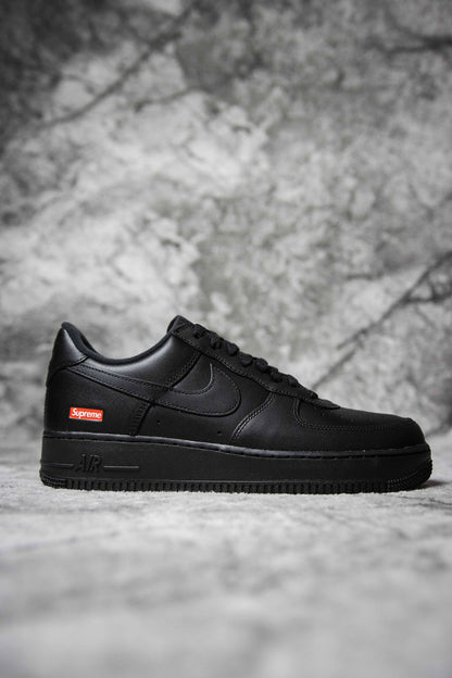Nike Air Force 1 Low x Supreme Black