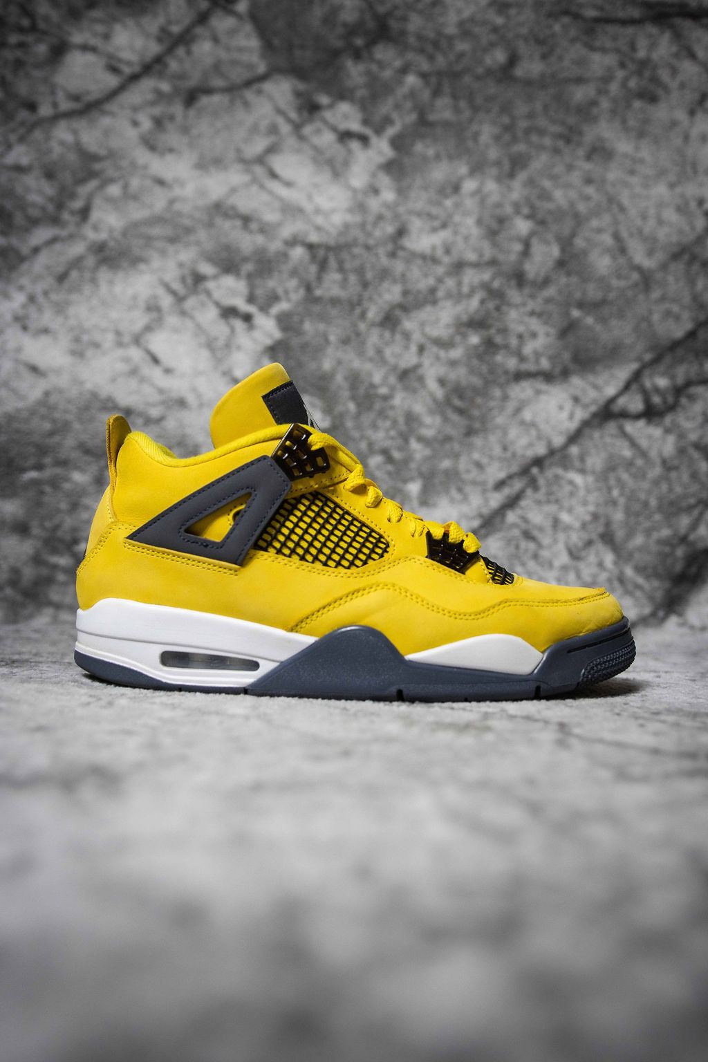 Jordan 4 Retro Lightning