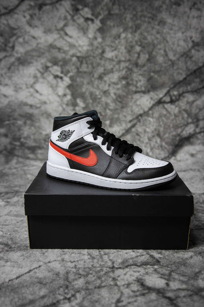 Jordan 1 Mid Chile