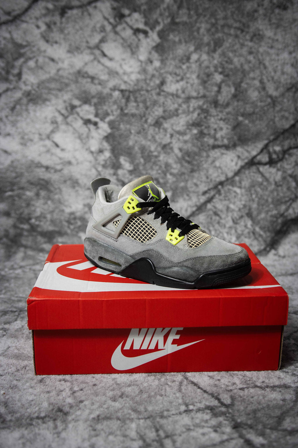Jordan 4 Neon Gs